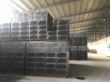 建筑外墻保溫板選用石墨改性水泥基保溫板，A級防火，施工方便，粘接好，壽命長